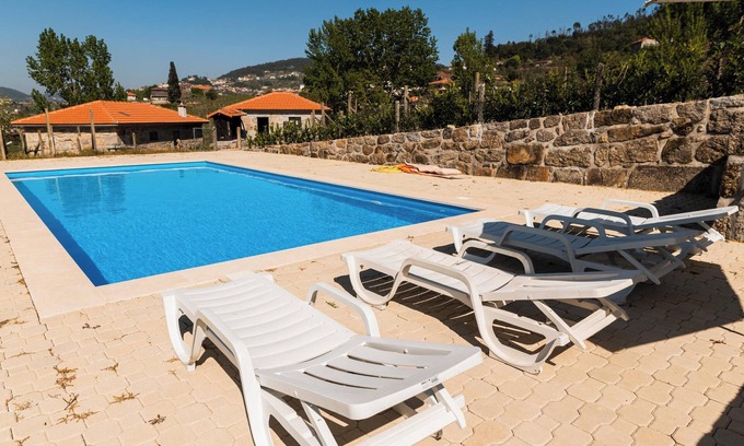Castelo de Paiva Casa | Homerez - Encantadora Casa en Fornos + Piscina Compartida
