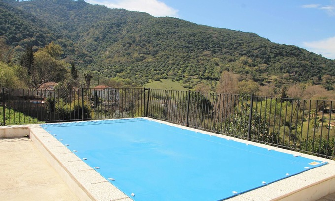 Benamahoma Villa | Homerez - Villa encantadora en Benamahoma + Piscina privada