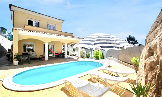 Vidreres Villa | Homerez - Villa Encantadora en Vidreres con Piscina Privada