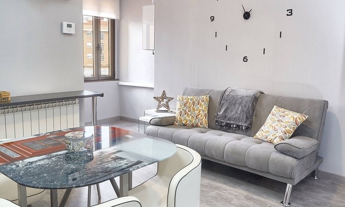 Leon Apartamento | Homerez - Apto. Centro de León