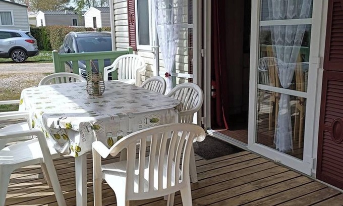 Coulanges Casa | Homerez - Comfortable Bungalow in Onzain with Shared Pool