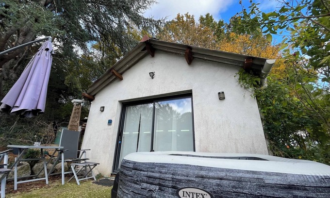 Chouzy-sur-Cisse Casa | Homerez - Casa acogedora en Chouzy sur Cisse con jardín