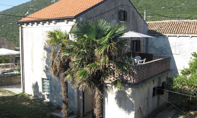 Mali Losinj Casa | Homerez - Casa acogedora en Sveti Jakov, vista a la montaña