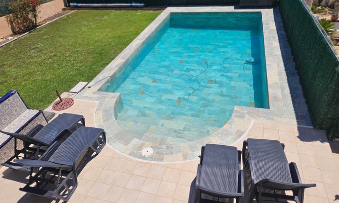 Benicarlo Villa | Homerez - Elegante villa en Benicarló con piscina privada