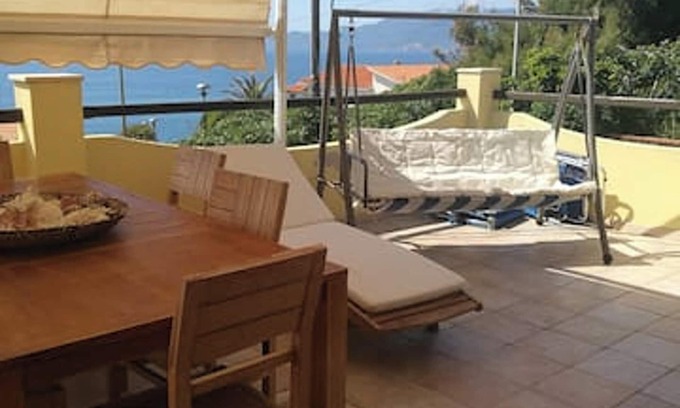 Santa Maria del Mare Villa | Homerez - Villa elegante en Magomadas con vista al mar