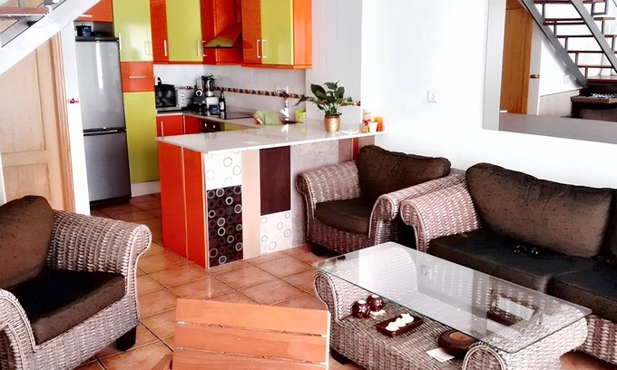 El Perello Casa | Homerez - Sunny House in El Pouet – Pool and Garden View