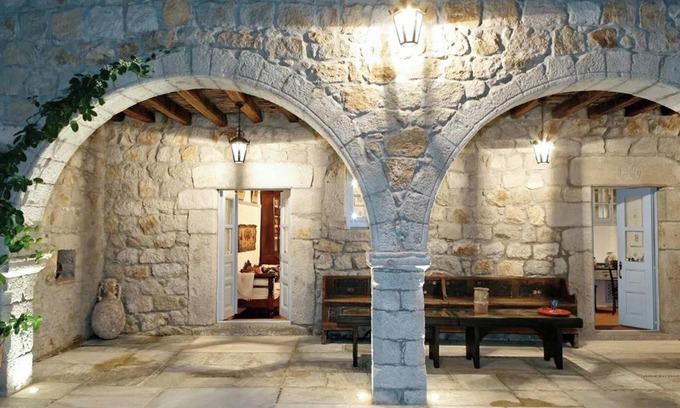 Chora Casa | Homerez - Casa Familiar con Vista al Mar en Patmos + Terraza