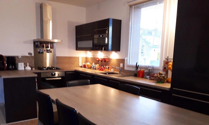 Herouville-Saint-Clair Apartamento | Homerez - Apartamento a 13 km de la playa para 4 pers. en Hérouville-Saint-Clair