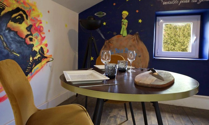 Saint-Cyr-au-Mont-d'Or Apartamento | Homerez - Apartamento para 2 pers. con jardín en Saint-Cyr-au-Mont-d'Or