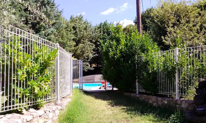 Saint-Marcel-les-Sauzet Casa | Homerez - Casa para 7 pers. con piscina compartida en Saint-Marcel-lès-Sauzet