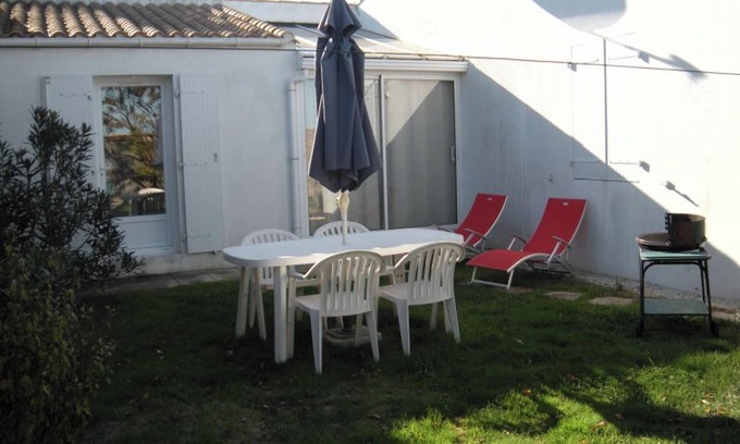 La Couarde-sur-Mer Casa | Homerez - Casa en La Couarde-sur-Mer