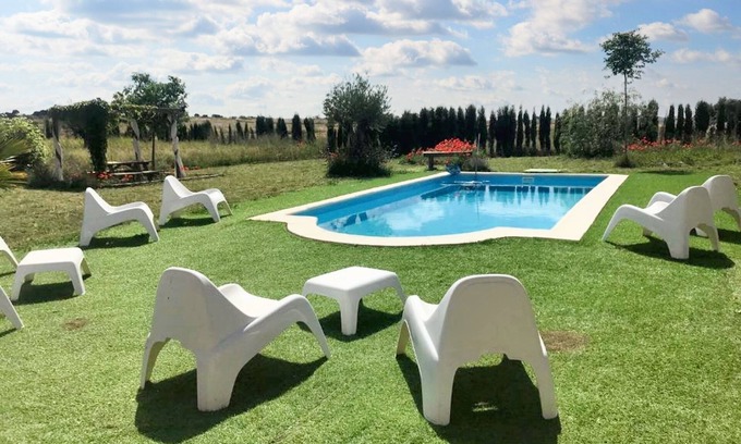 Villanueva del Duque Casa | Homerez - Casa cómoda con piscina compartida en Alcaracejos