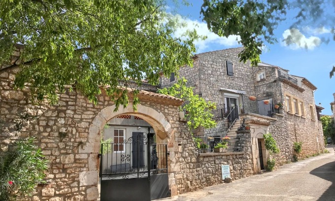 Orgnac-l'Aven Casa | Homerez - Casa en Orgnac-l'Aven