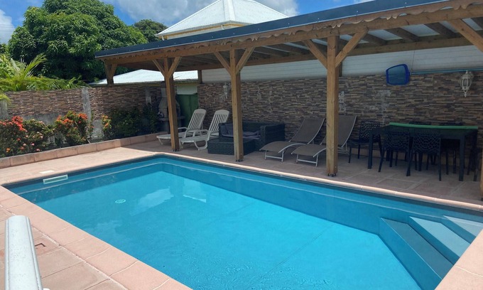 Sainte-Anne Casa | Homerez - Casa en Sainte-Anne, piscina