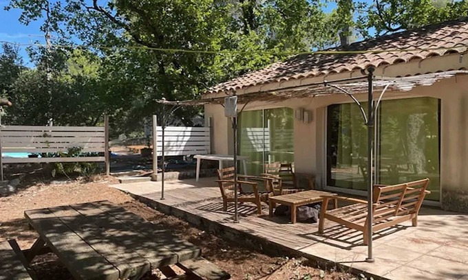 Velleron Casa | Homerez - Casa en Velleron con jardín y piscina