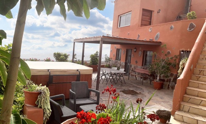 Armenime Casa | Homerez - Casa con vistas y jacuzzi en Adeje