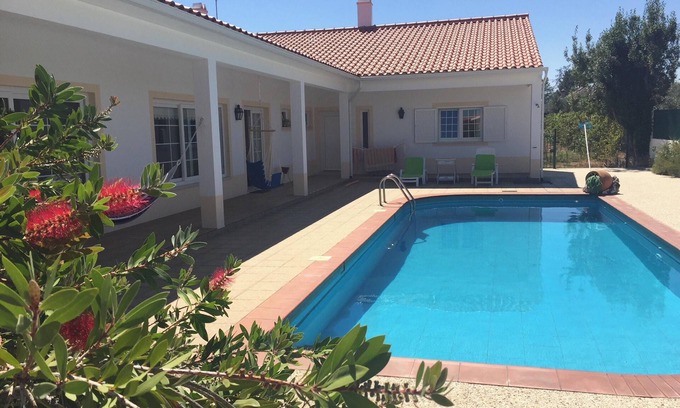 Praia do Ribatejo Villa | Homerez - Villa de Lujo con Piscina Privada