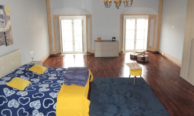 Centro Storico Nord Apartamento | Homerez - Luxury Apartment in Brescia + Jacuzzi