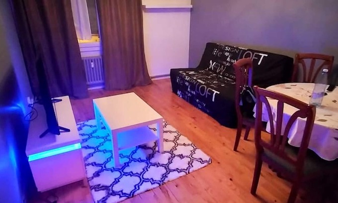 Centre Deux Apartamento | Homerez - Bonito apartamento para 6 pers. con jardín en Saint-Étienne