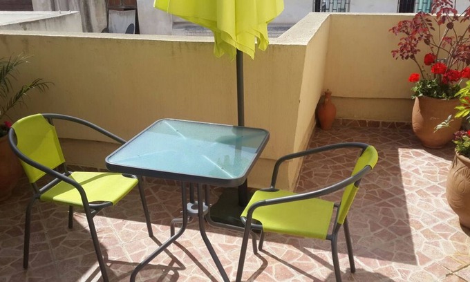 Casablanca City Center Apartamento | Homerez - Apartamento a 10 km de la playa para 3 pers. con terraza en Casablanca