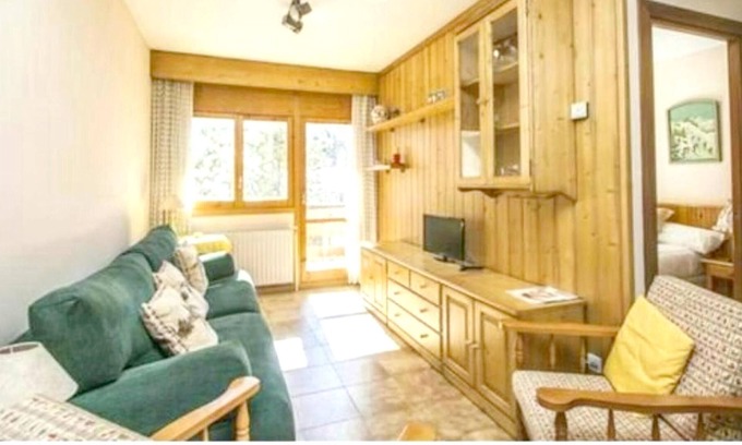 Incles Apartamento | Homerez - Bonito apartamento para 6 pers. con balcón en El Tarter