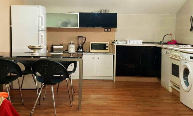 Valdovino Apartamento | Homerez - Apartamento a 1 km de la playa para 5 pers. con terraza en Valdoviño