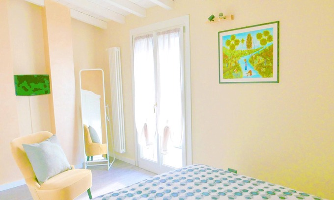 Baggio Apartamento | Homerez - Bonito apartamento para 4 pers. con balcón en Milano