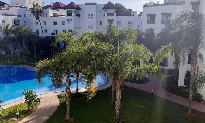 Agadir City Center Apartamento | Homerez - Apartamento para 3 pers. con piscina compartida y balcón en Agadir