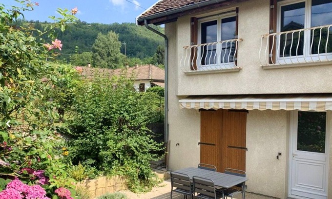 Vaulnaveys-le-Haut Casa | Homerez - Bonita casa para 4 pers. con jardín y terraza en Vaulnaveys-le-Haut