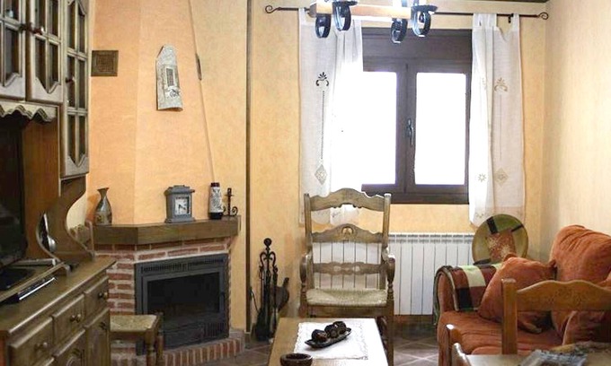 Hueva Casa | Homerez - Bonita casa para 6 pers. en Hueva