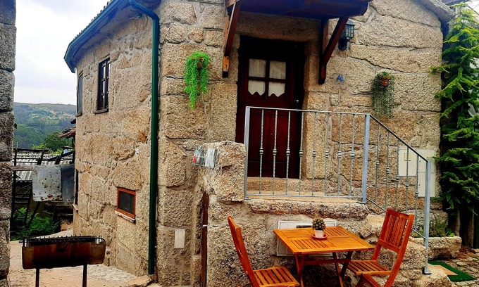 Lindoso Casa | Homerez - Bonita casa para 2 pers. con balcón en Lindoso