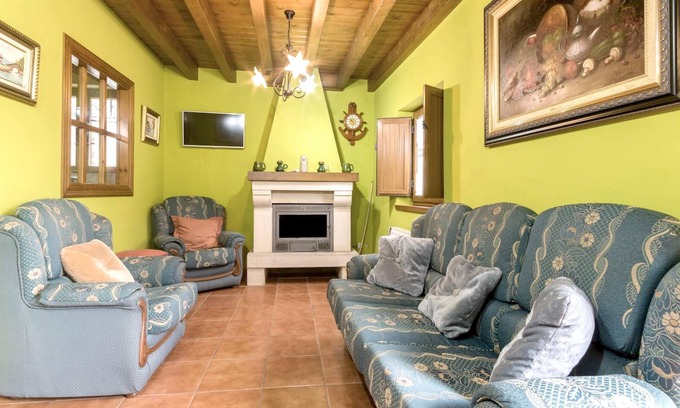 Trescares Casa | Homerez - Bonita casa para 6 pers. con jardín y terraza en Trescares