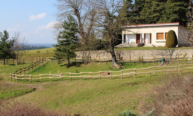 Langogne Casa | Homerez - Bonita casa para 6 pers. con jardín y terraza en Langogne
