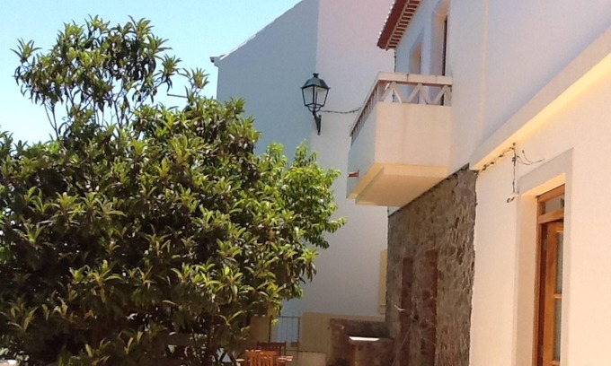 Aljezur Casa | Homerez - Casa a 8 km de la playa para 4 pers. con jardín y terraza en Aljezur