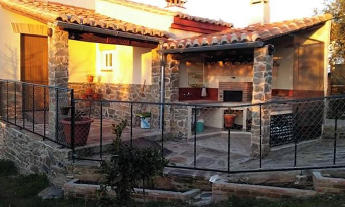 La Acena de la Borrega Apartamento | Homerez - Estudio en Valencia de Alcántara