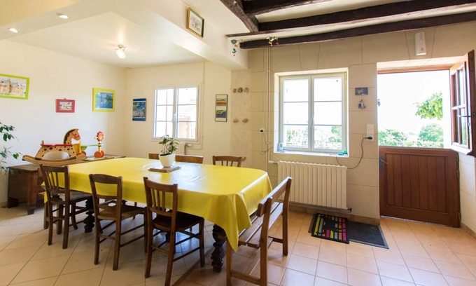 Loir en Vallee Casa | Homerez - Espaciosa casa para 8 pers. con terraza en Ruillé-sur-Loir