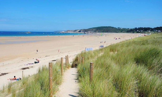 Pleherel-Plage-Vieux-Bourg Apartamento | Homerez - Apartamento en Fréhel