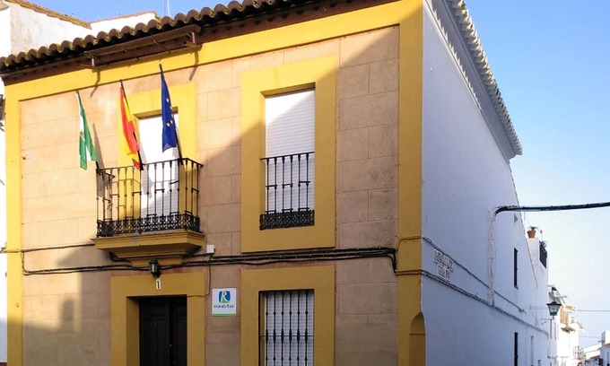 Encinasola Casa | Homerez - Espaciosa casa para 6 pers. con terraza y balcón en Encinasola