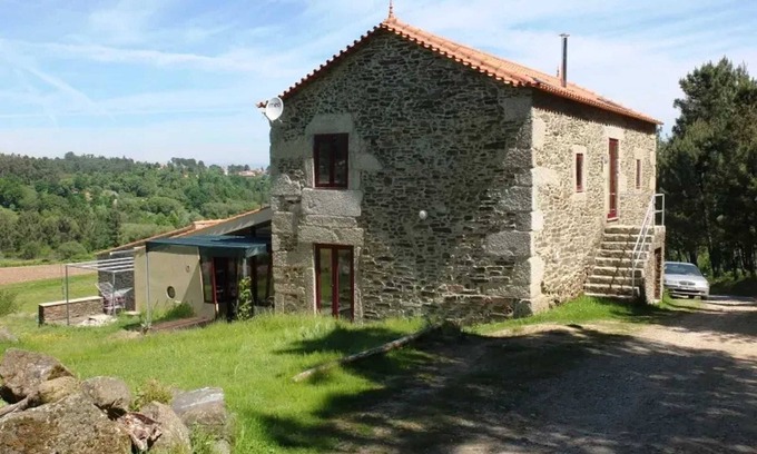Maceira Apartamento | Homerez - Casa espaciosa en Seia, vista montaña