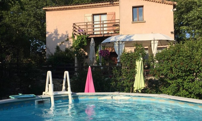 Chandolas Villa | Homerez - Espaciosa villa para 7 pers. con piscina y terraza en Chandolas