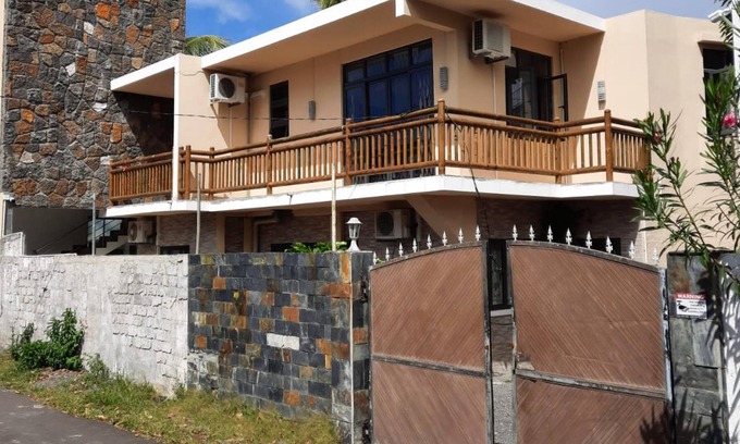Blue Bay Villa | Homerez - Villa a 500 m de la playa para 6 pers. con piscina en Blue Bay