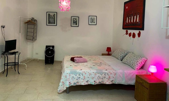 Municipio 4 Apartamento | Homerez - Superb studio 1 km from the beach for 2 people in Bari