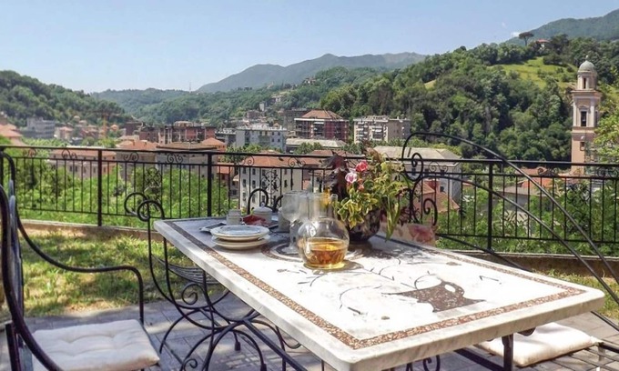 Pontedecimo Villa | Homerez - Villa a 18 km de la playa para 8 pers. con jardín y terraza en Genova