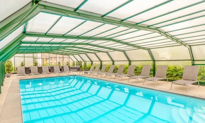 Sainte-Cecile Villa | Homerez - Villa con piscina en Florenville para 50 personas