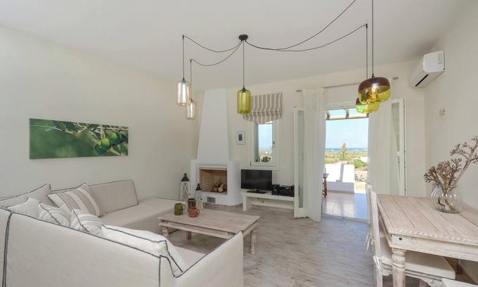 Naxos Villa | Homerez - Villa en Naxos, vista mar y montaña