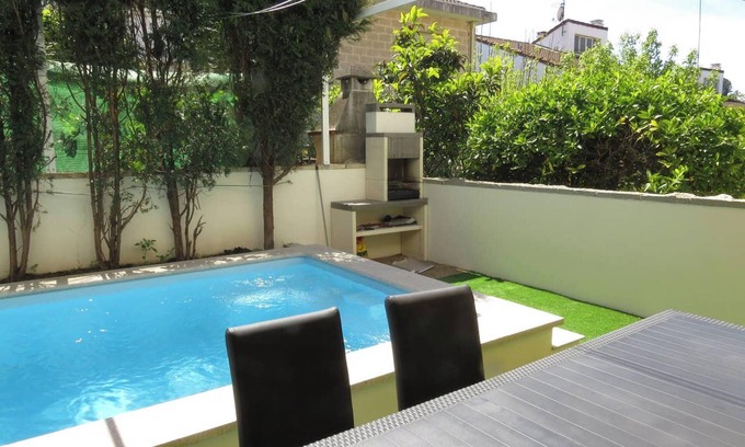 Campanha Villa | Homerez - Villa Oporto con piscina