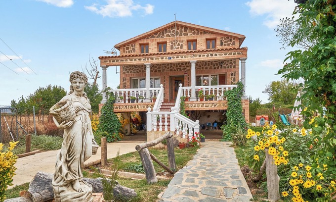 Porzuna Villa | Homerez - Villa, Porzuna, piscina privada