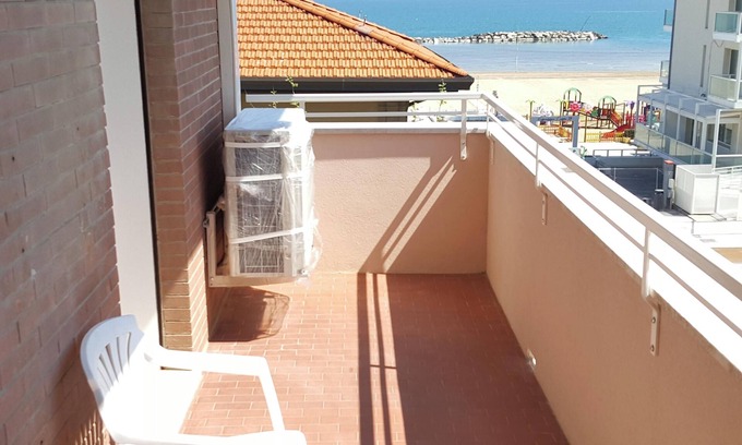 Viserbella Apartamento | Homerez - Viserba Apt, sea view