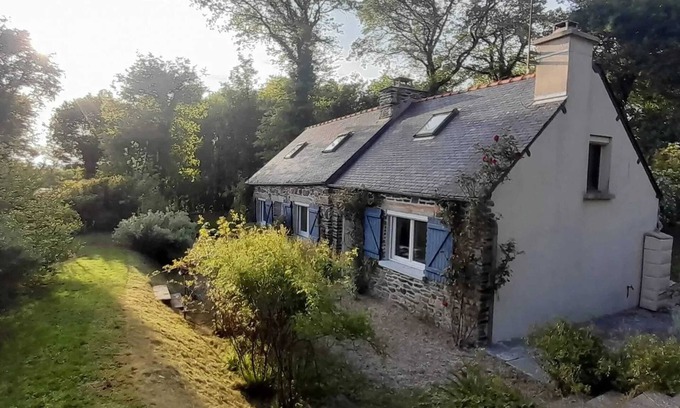 Saint-Gelven Casa | Homerez - Casa acogedora en Bon Repos sur Blavet
