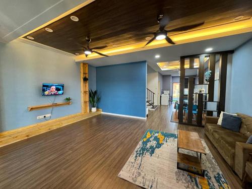 Kampung Balai Besar Casa | Homestay Romeesa Dungun